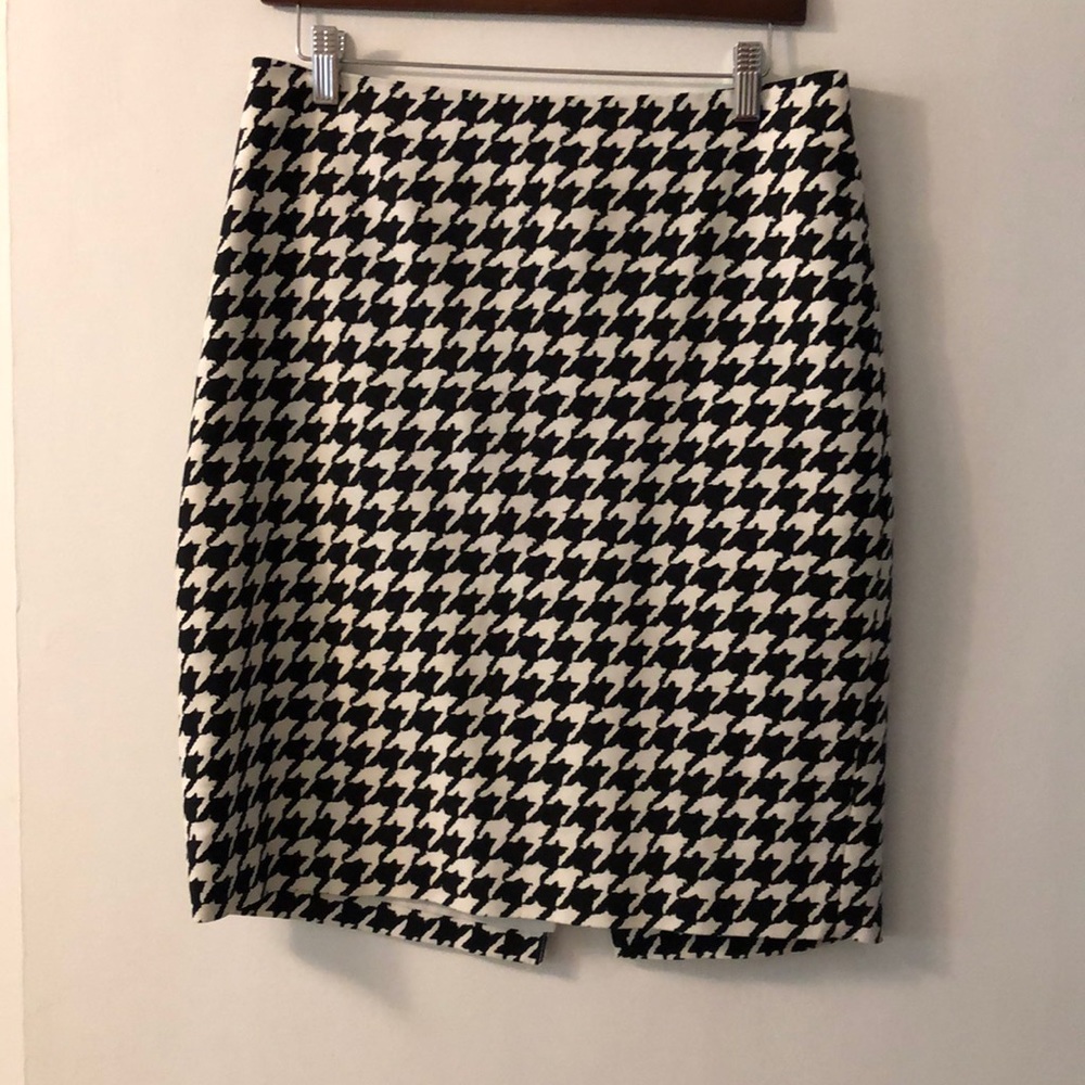 The Limited houndstooth Pencil Skirt - size 10